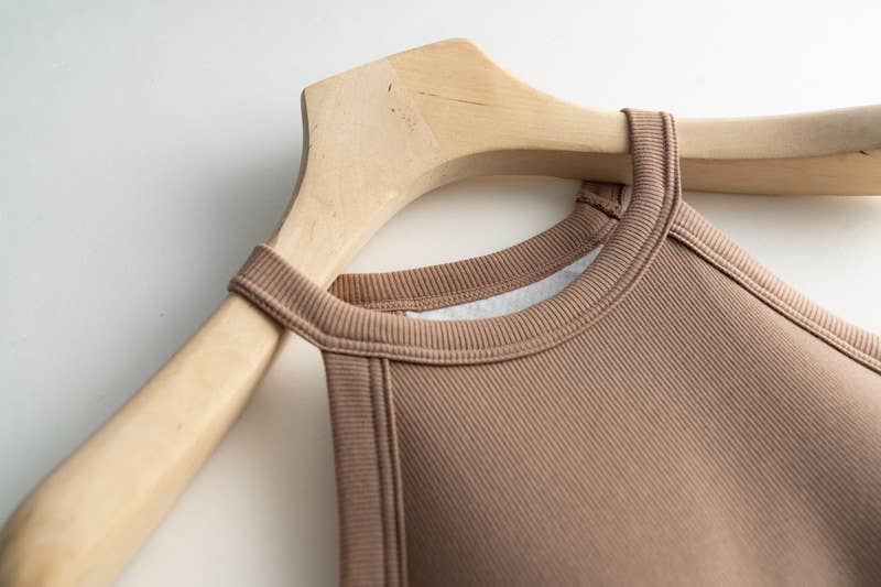 Regular basic halter neck shelf bra rib tank top