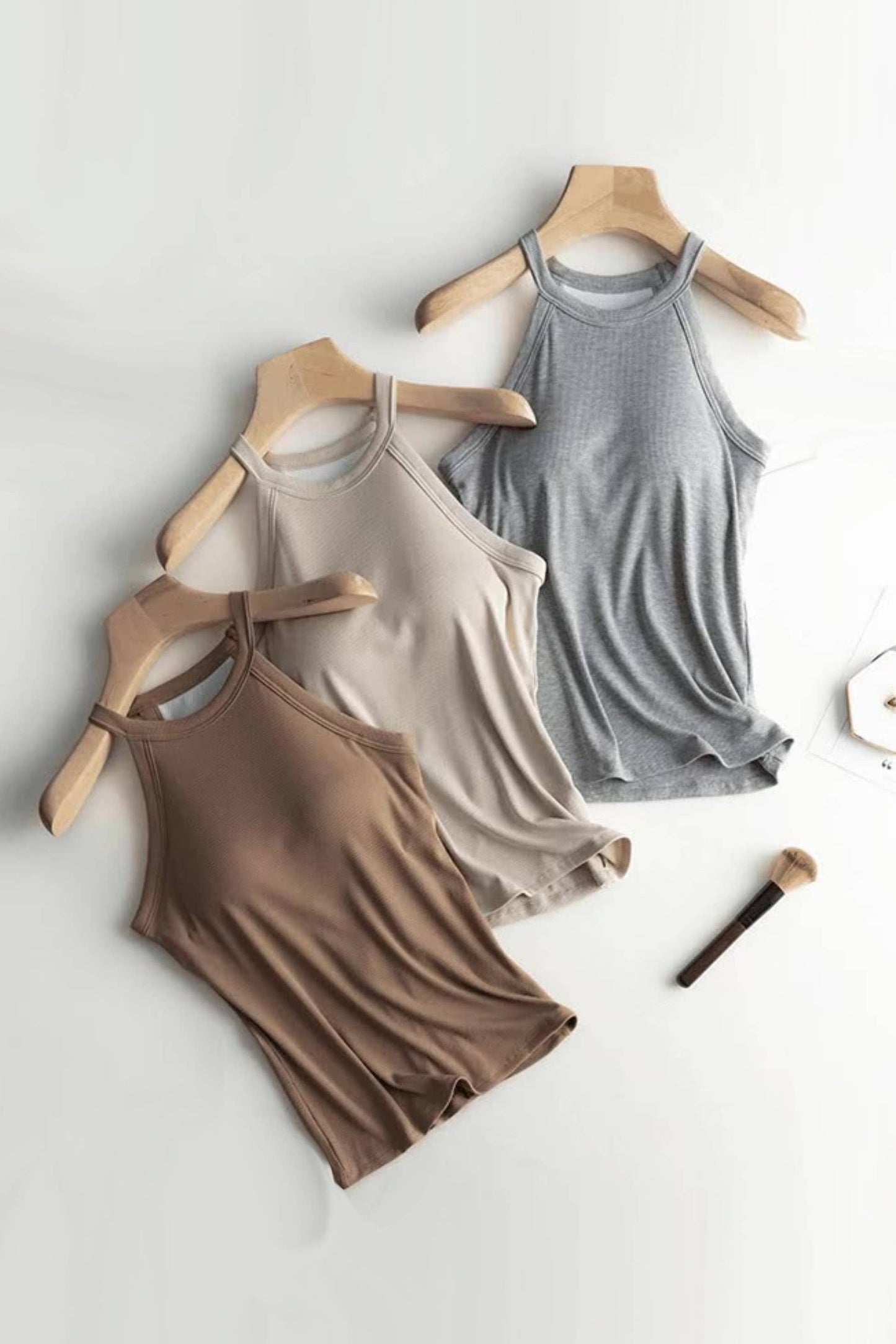 Regular basic halter neck shelf bra rib tank top