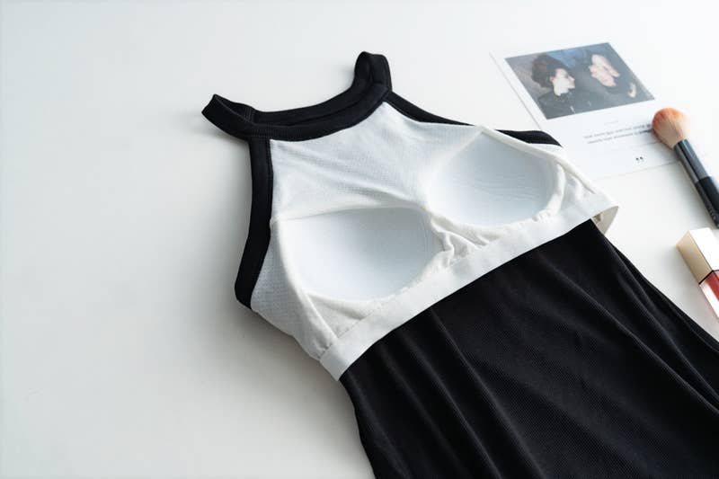 Regular basic halter neck shelf bra rib tank top
