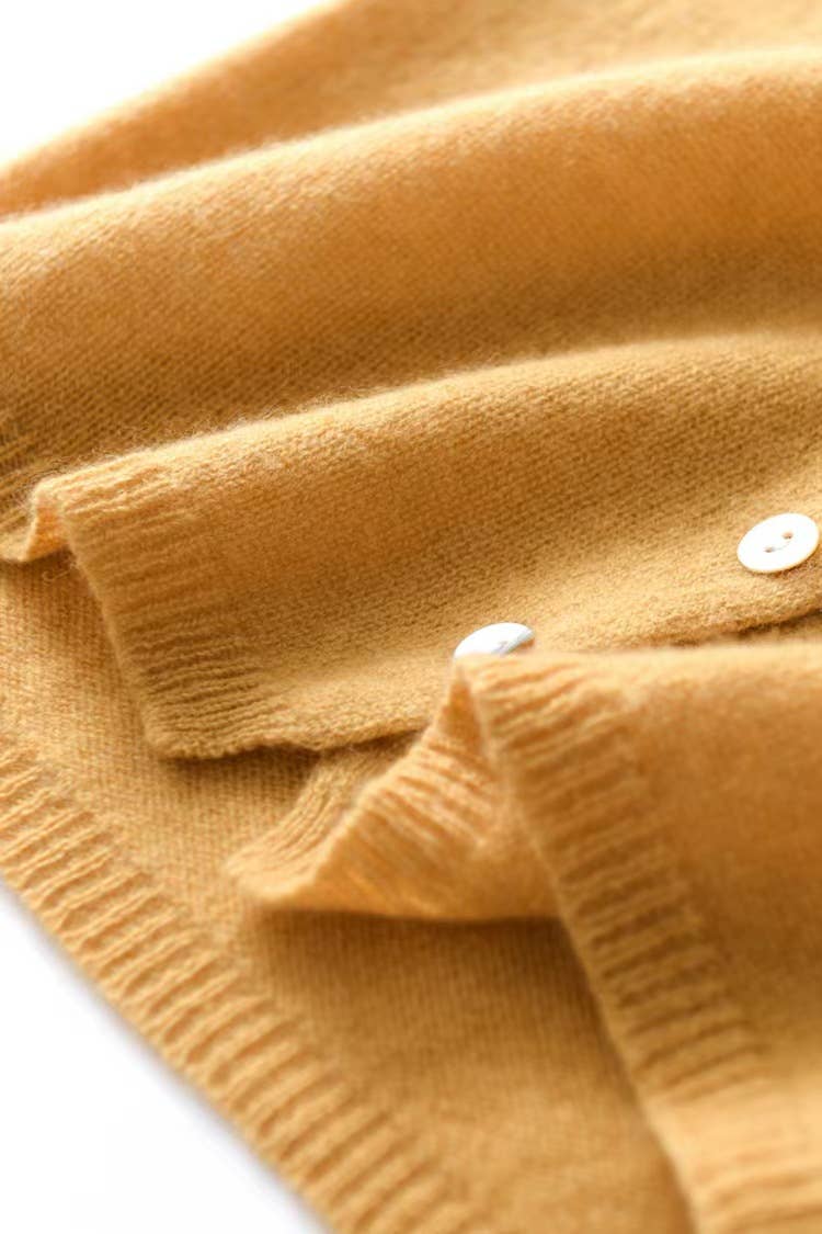 Plain Effortless Asymmetric button closure knit cardigan