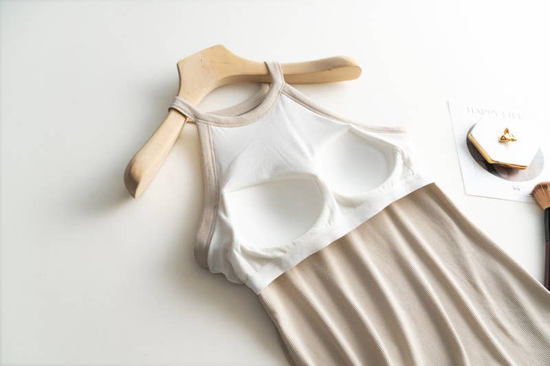 Regular basic halter neck shelf bra rib tank top