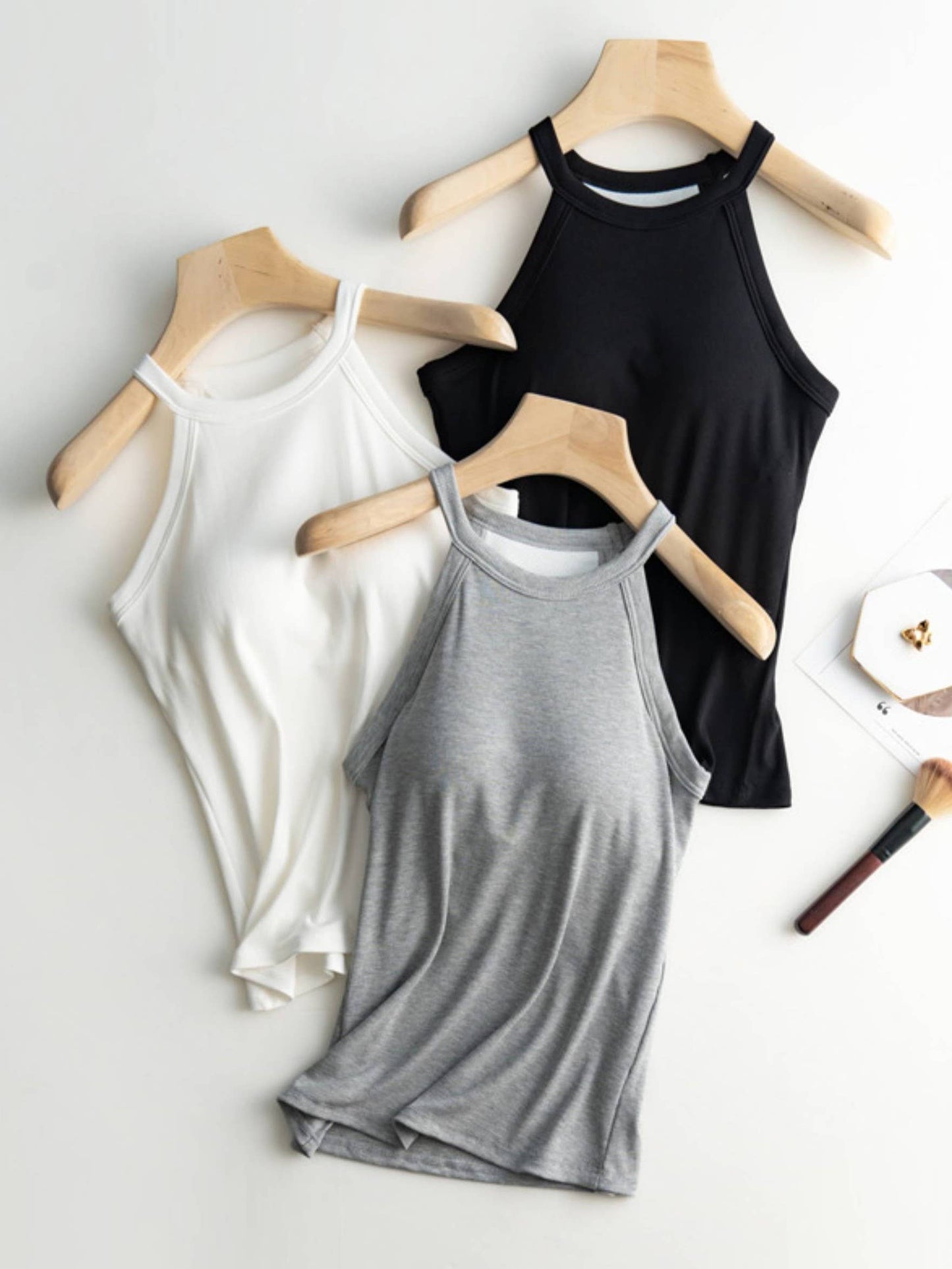 Regular basic halter neck shelf bra rib tank top